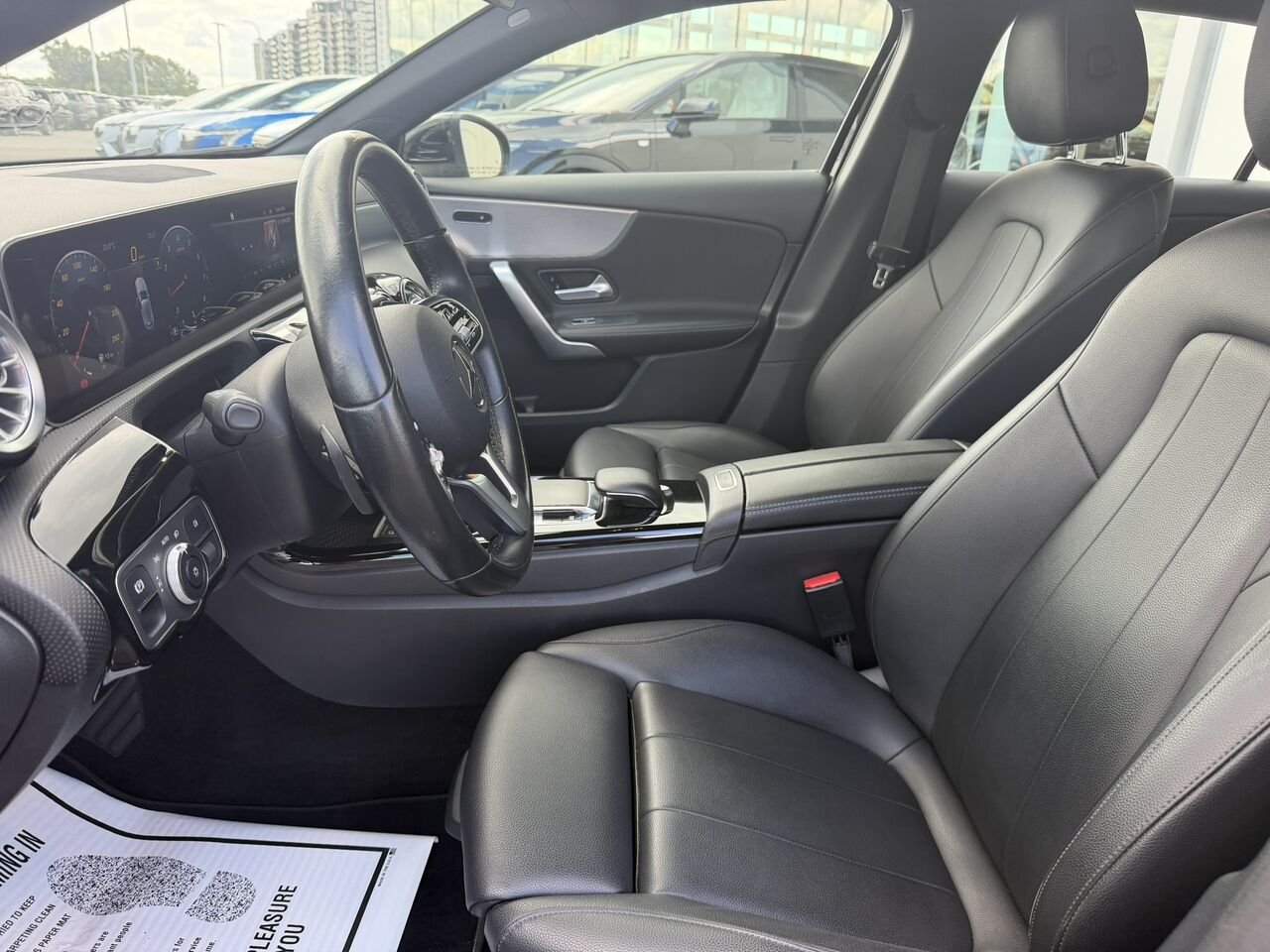 Mercedes-Benz Classe A A 250 à hayon 2019 Noir Laval - photo #19
