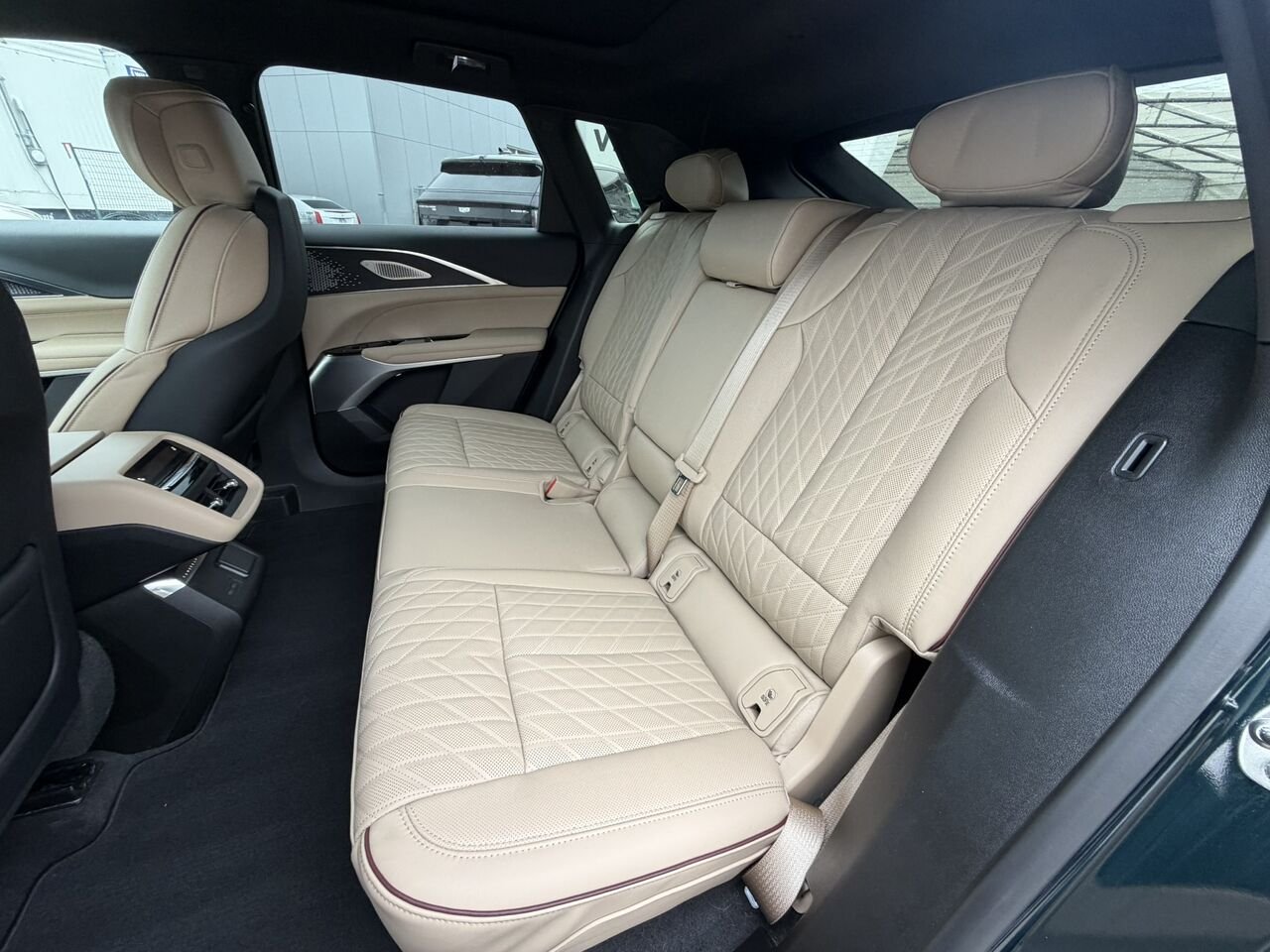 Cadillac LYRIQ SPORT AWD NIVEAU 3 NAPPA FINANCEMENTÀ PARTIR 0.99% 2024 Vert Laval - photo #18