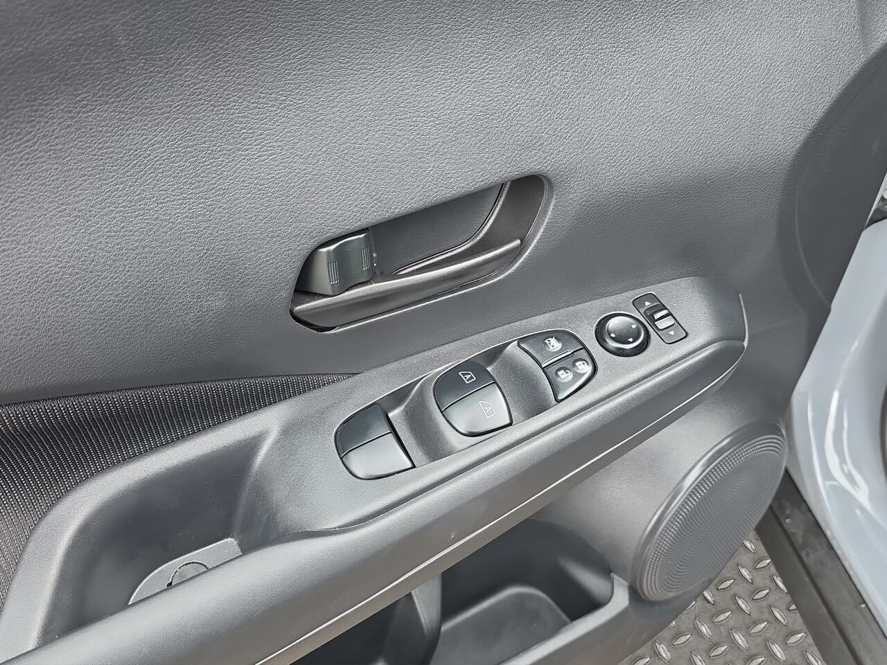 Nissan Kicks S TA, commande audio au volant, bluetooth 2024 Blanc Val-David - photo #16
