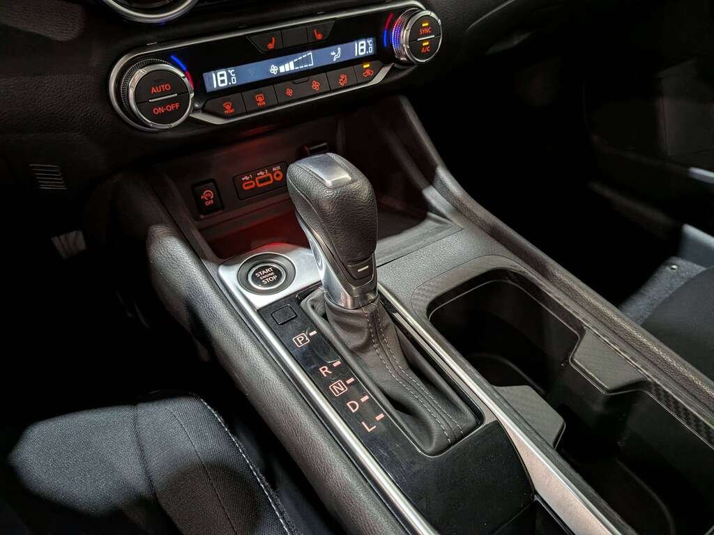 2024 Nissan Sentra SV CVT White Val-David - photo #16