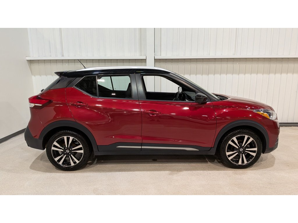 2020 Nissan Kicks SR FWD Red Val-David - photo #7