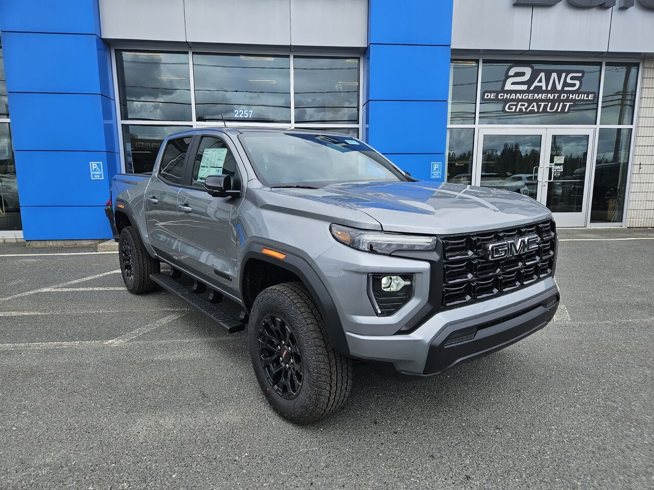 2026 GMC Canyon Elevation cabine multiplace 4RM Sterling Metallic Thetford Mines - photo #1