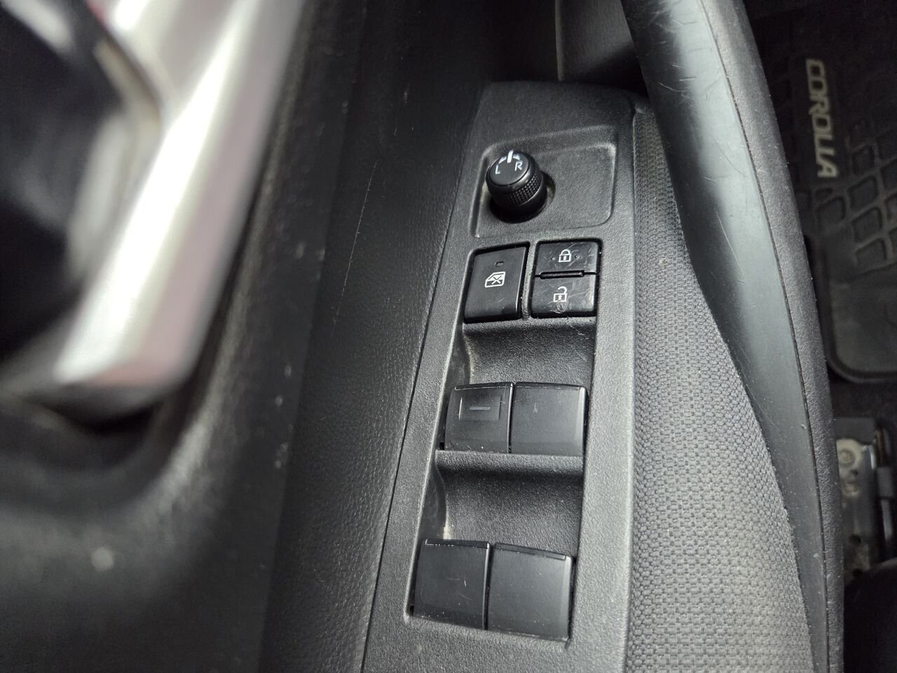 2021 Toyota Corolla Blue Mont-Laurier - photo #15