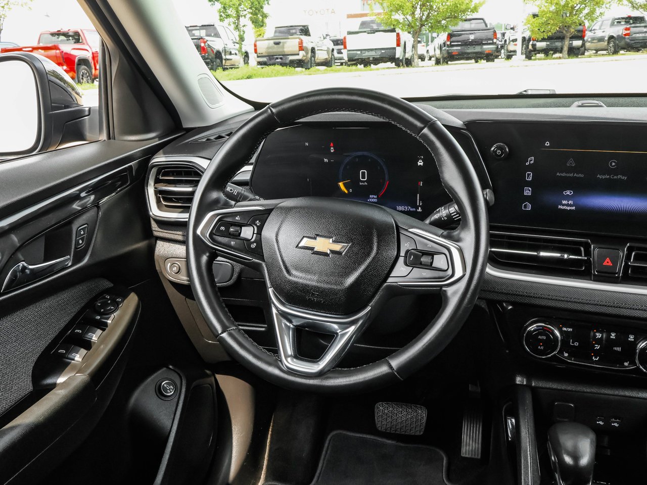 2024 Chevrolet Trailblazer FWD 4dr LT Black Sherwood Park - photo #17