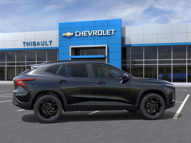 2026 CHEVROLET Trax 2026 MOSAIC BLACK METALLIC