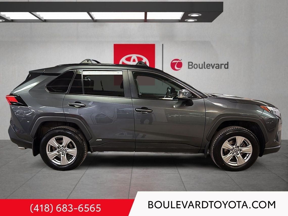 Toyota RAV4 Hybride 99232A-83 | XLE, AWD 2023 Gris Québec - photo #2