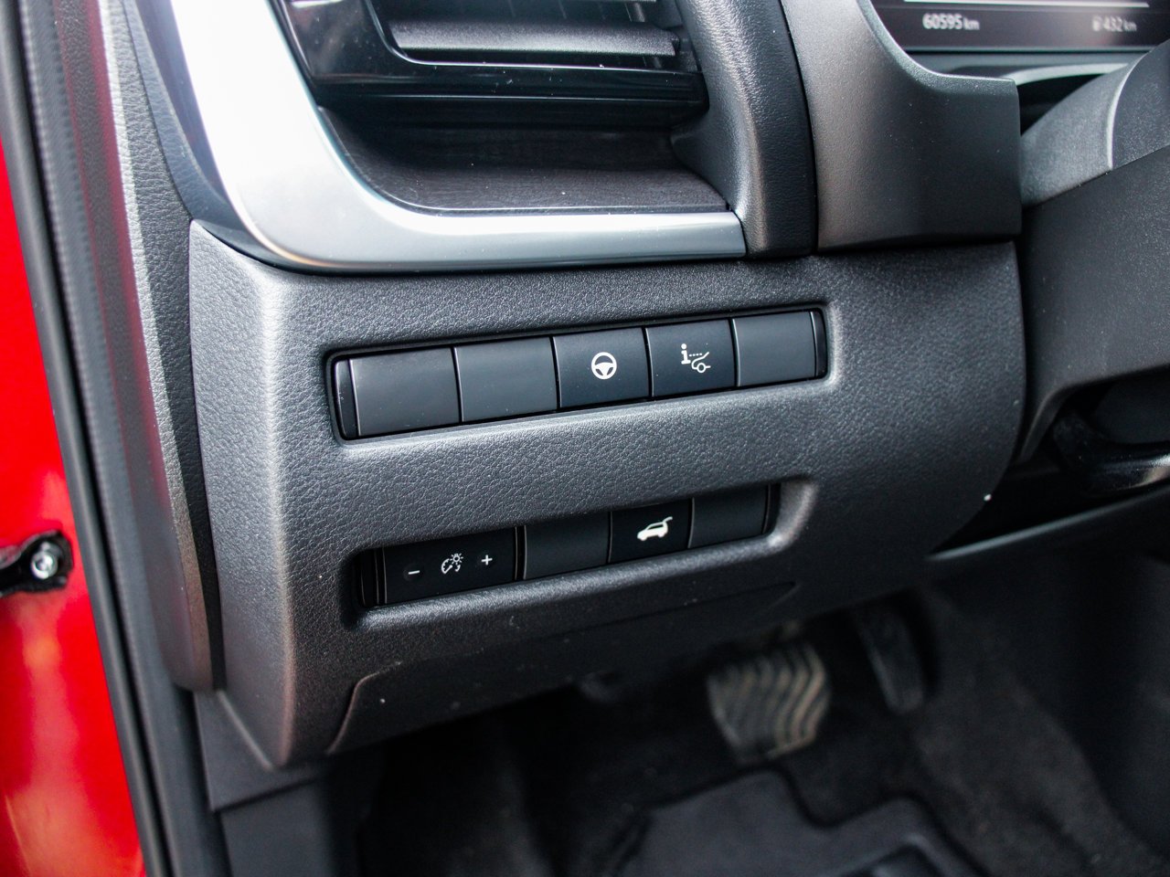 2023 Nissan Rogue AWD Platinum Grey Sherwood Park - photo #17