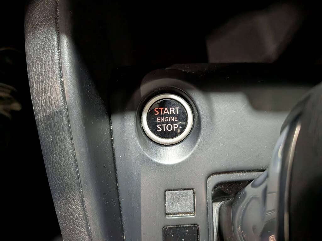 Nissan Kicks 2024 Gris Val-David - photo #24
