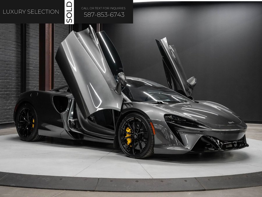 2023 McLaren Artura 2023 Grey