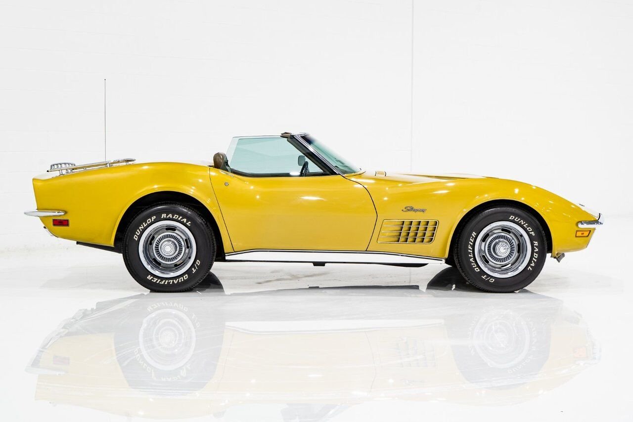 1972 Chevrolet Corvette Unrestored matching# LT1 with documented 103,454km(64,283mi) | PRIX EN USD Gold Montreal - photo #2