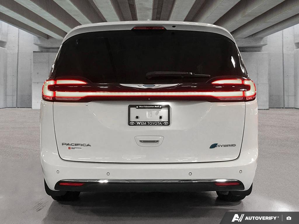 2021 Chrysler Pacifica Hybrid 2601324A | Touring L Plus White Edmonton - photo #4