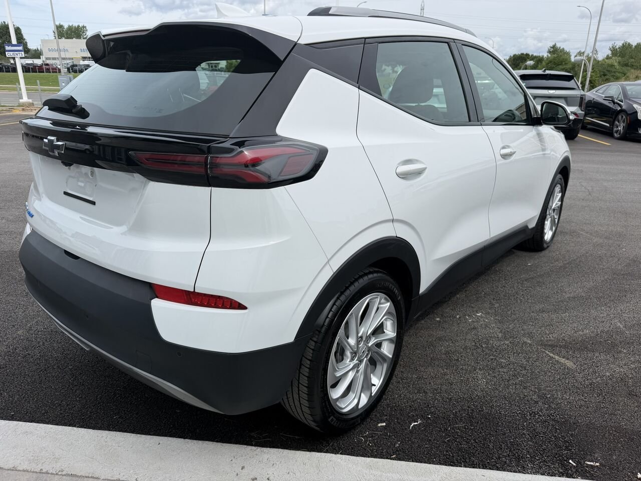 Chevrolet Bolt EUV LT 2023 Blanc Laval - photo #10