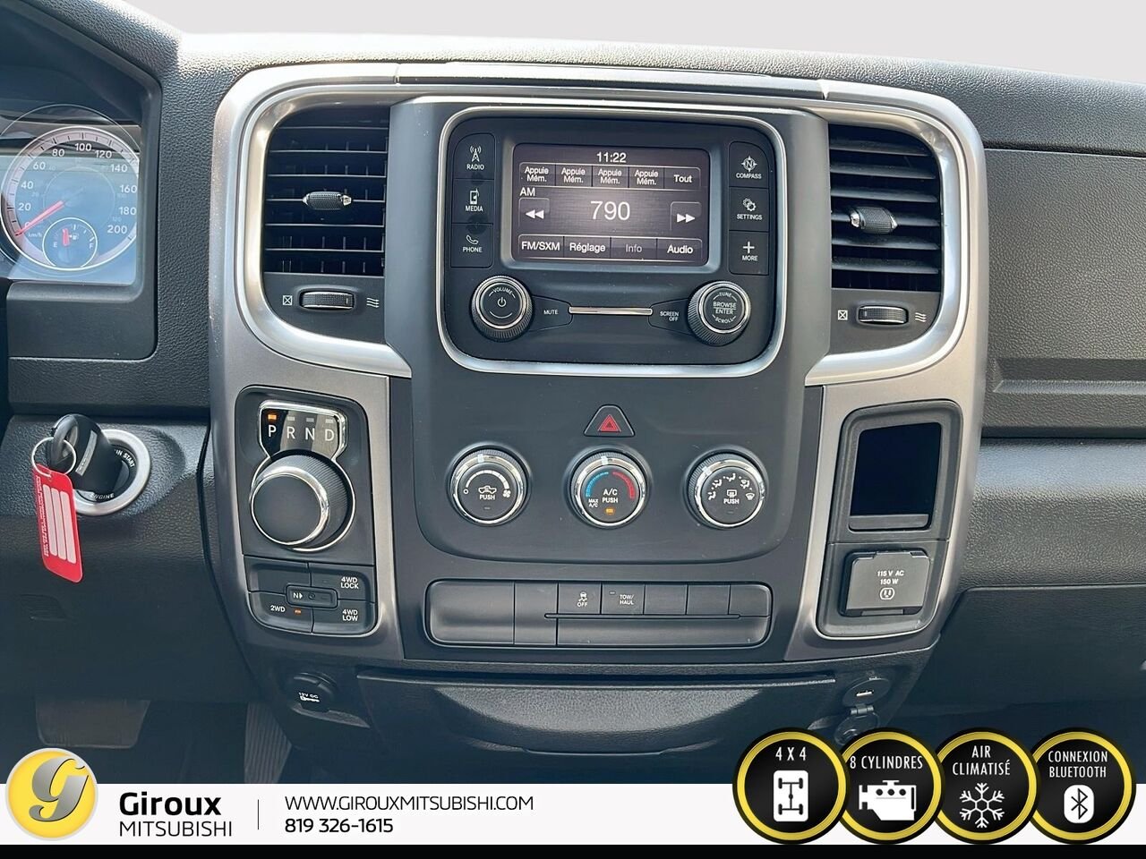 2022 RAM 1500 CLASSIC White Sainte-Agathe-des-Monts - photo #12