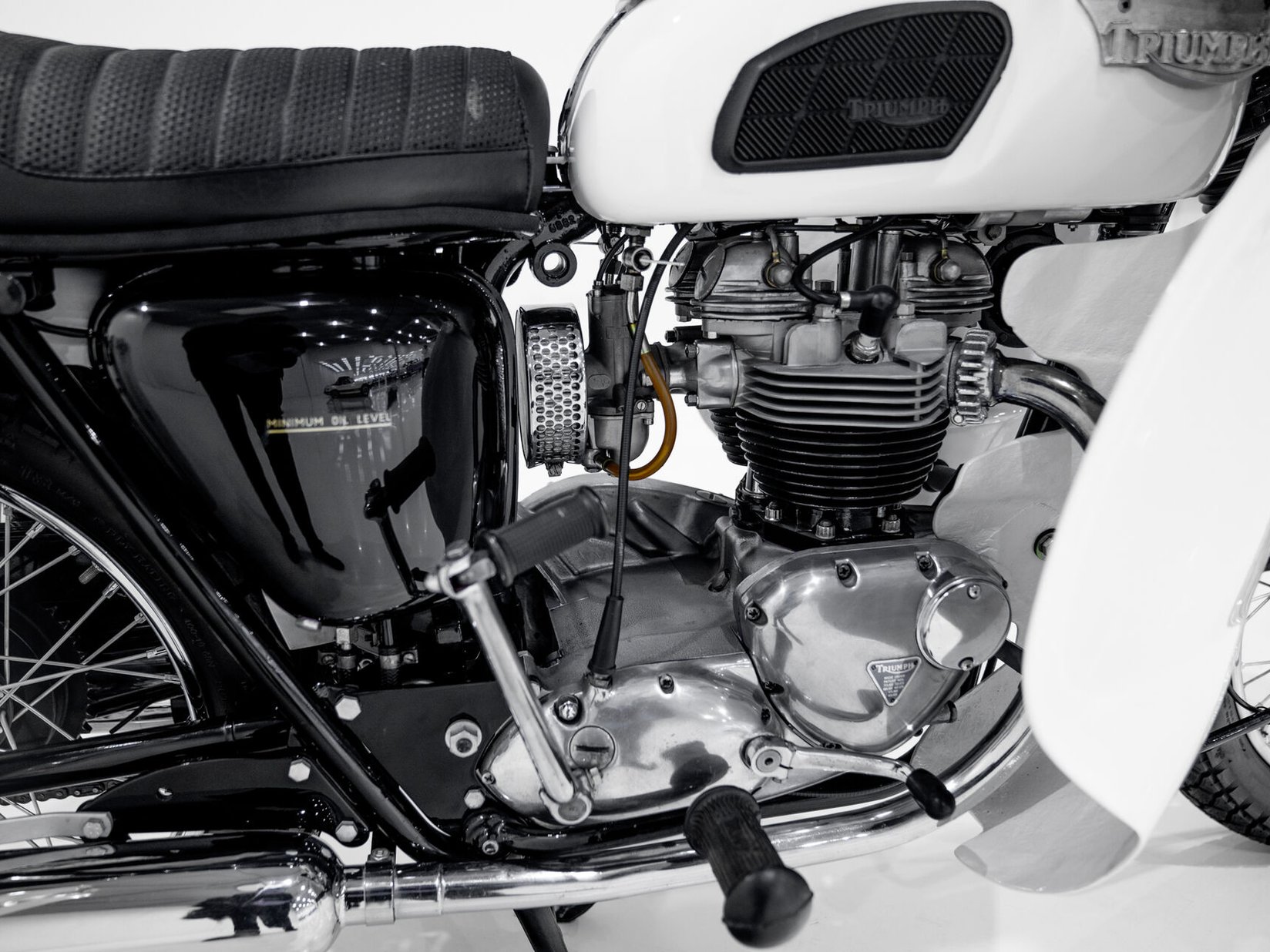 Triumph Trophy TR6P Saint 1968 Blanc Montréal - photo #28
