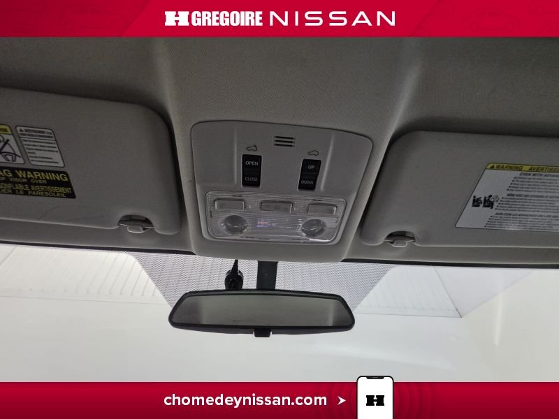 2013 Toyota Rav 4 White Laval - photo #23