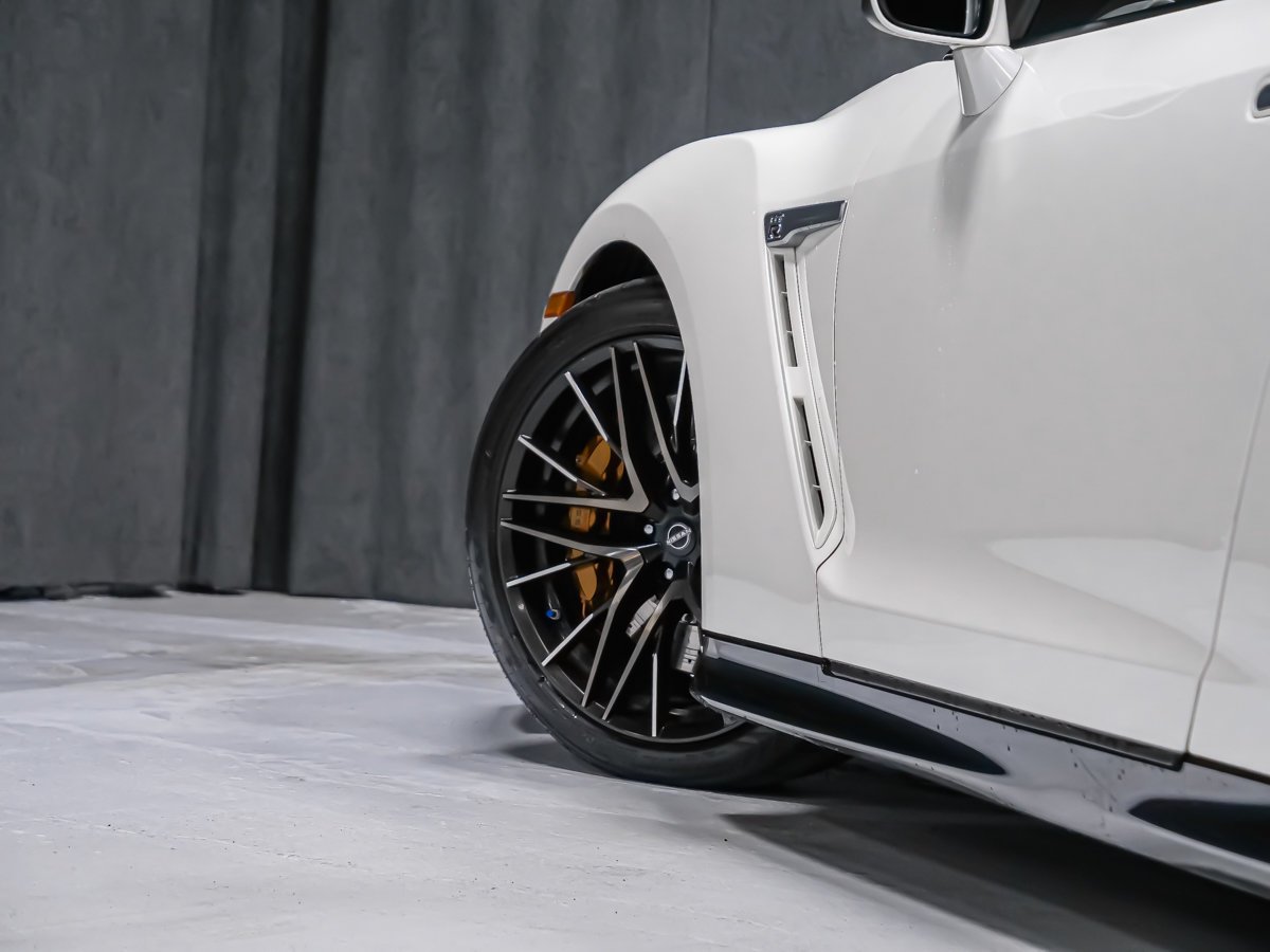 Nissan GT-R PREMIUM 2023 Blanc Montréal - photo #10
