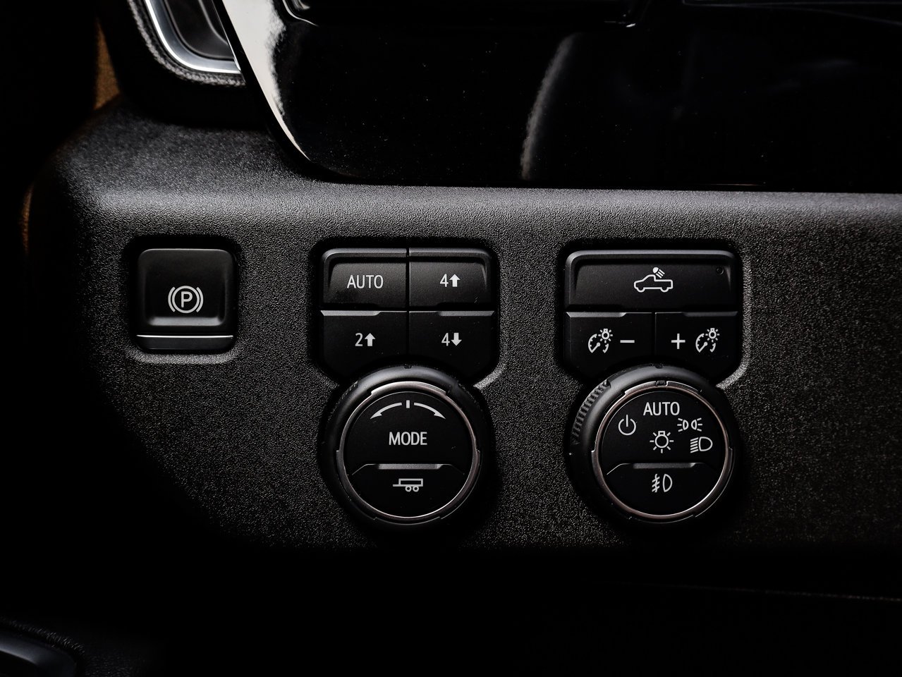 2024 Chevrolet Silverado 1500 4WD Crew Cab 147 RST Grey Sherwood Park - photo #17