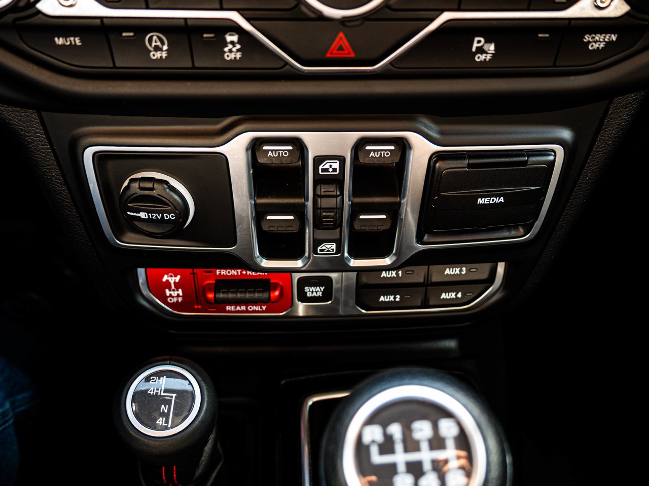 2018 Jeep Wrangler Unlimited Rubicon 4x4 Grey Sherwood Park - photo #24
