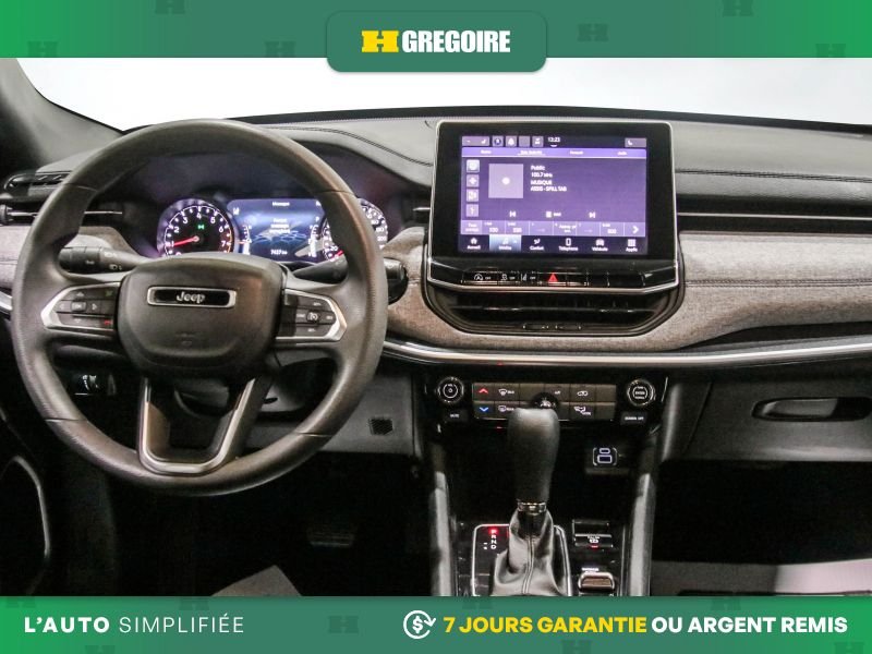 2023 Jeep Compass White Saint-Eustache - photo #16