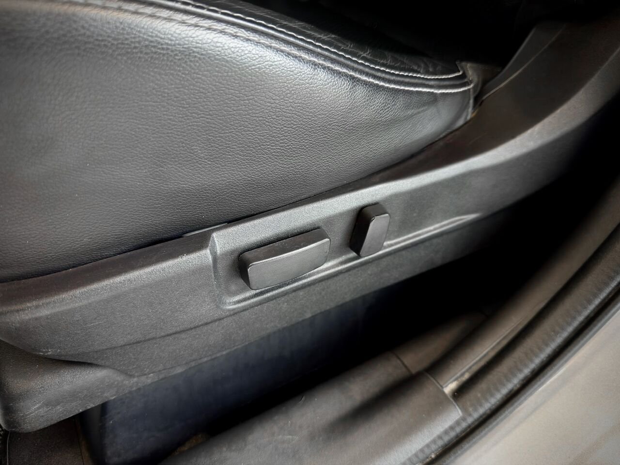 2021 Mitsubishi RVR Grey Notre-Dame-des-Prairies - photo #30