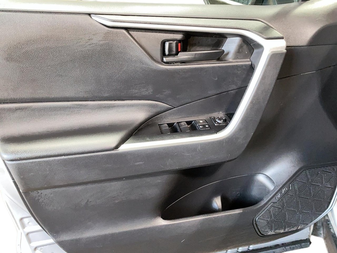 Toyota RAV4 NIV 2T3BWRFV8NW145207 2022 Gris Chicoutimi - photo #8