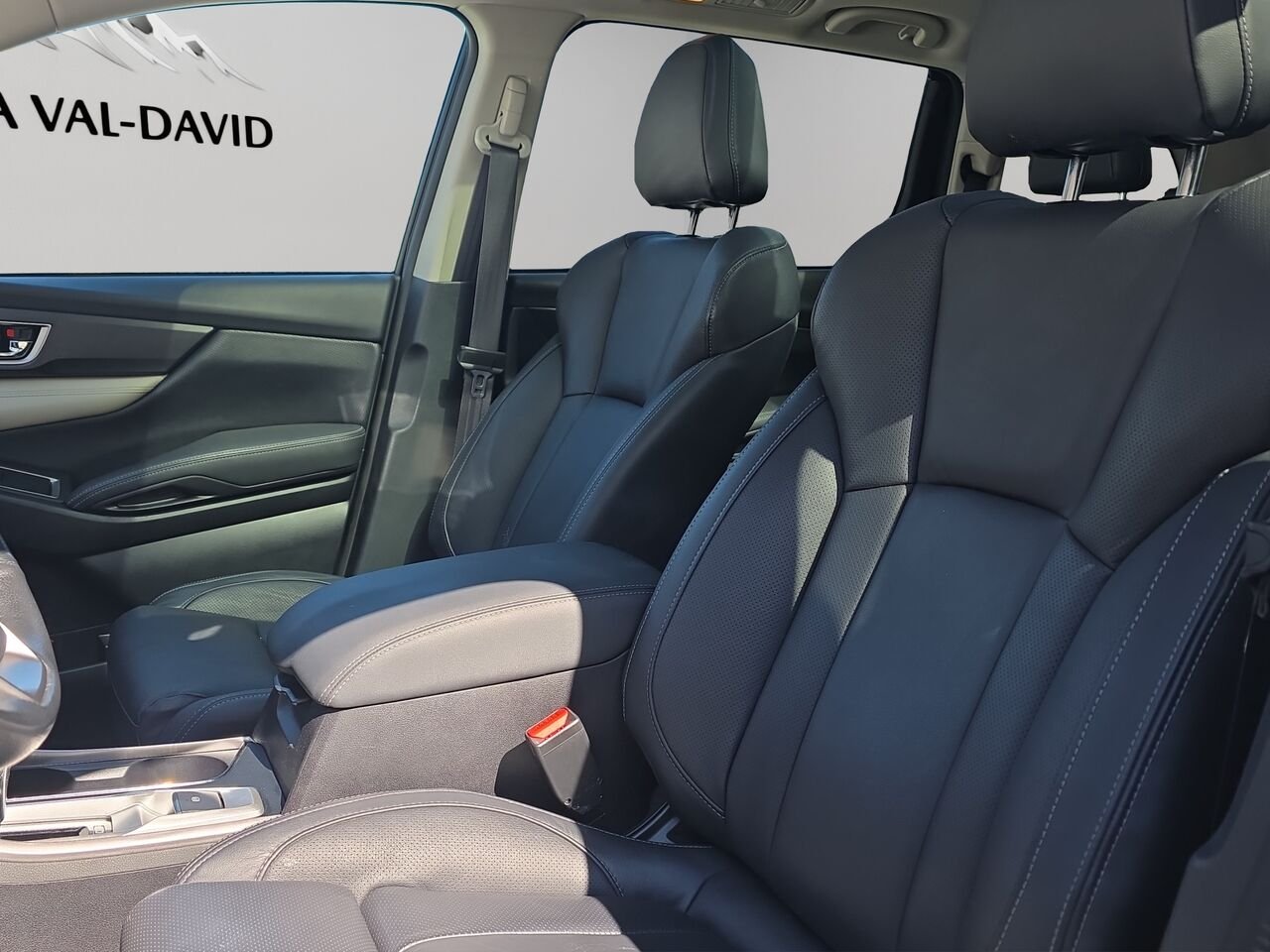 2022 Subaru Ascent Limited ,Moteur NEUF, 7-Passenger, Sièges en cuir, Toit ouvrant panoramique, écran tactile, Blue Val-David - photo #6