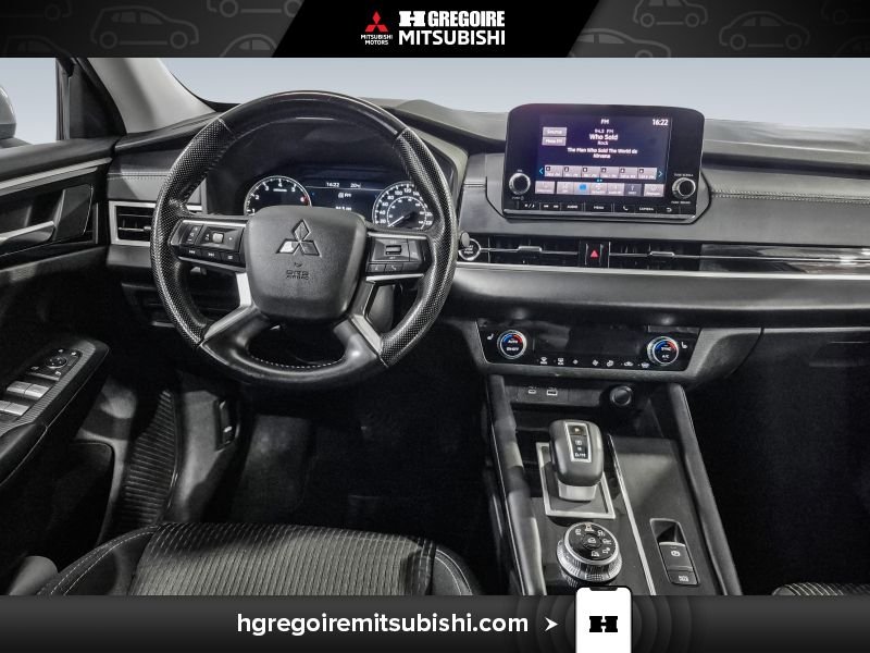 2022 Mitsubishi Outlander Grey Blainville - photo #17