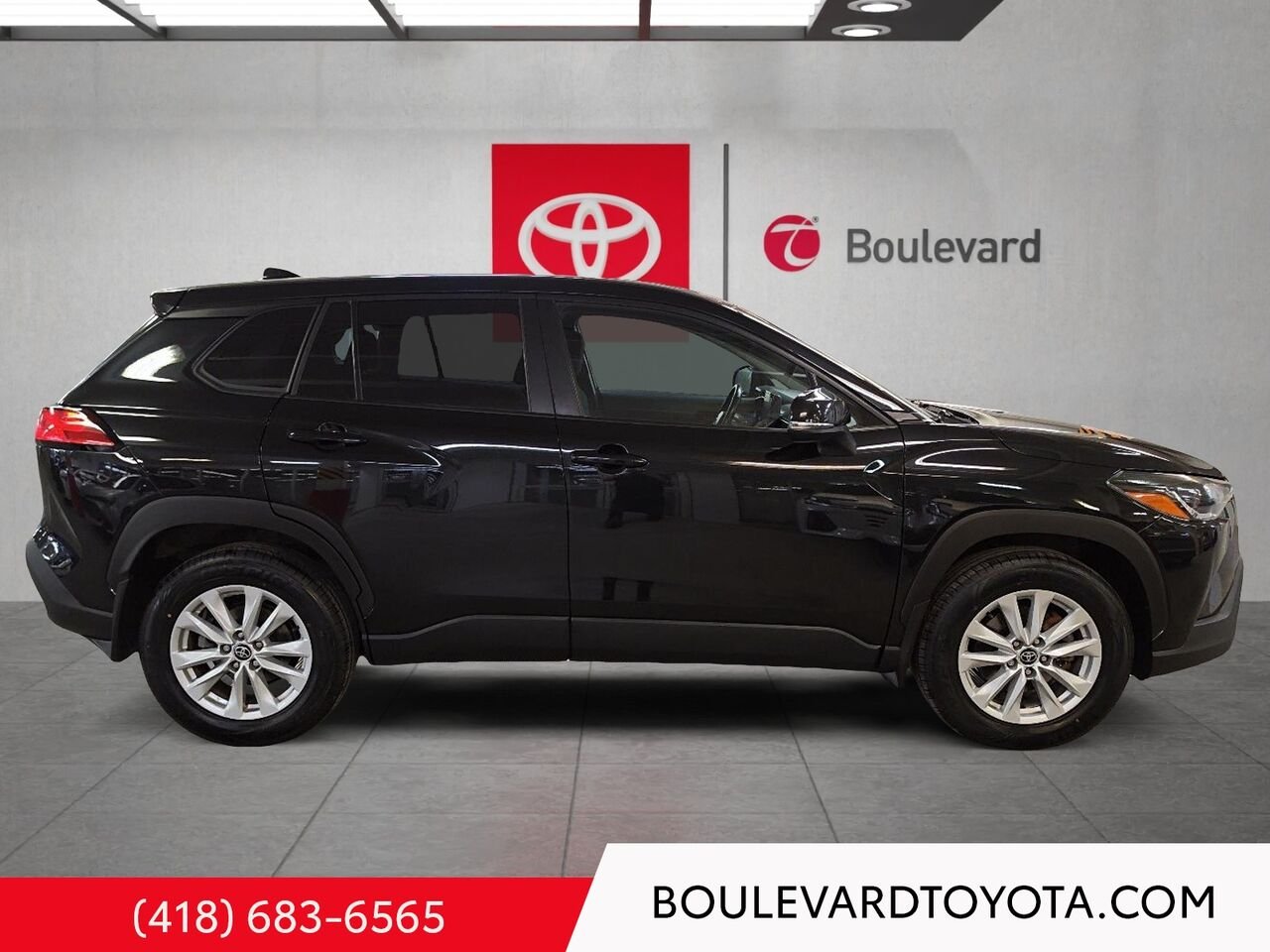 Toyota Corolla Cross 99449C-89 | LE 2022 Noir Québec - photo #2