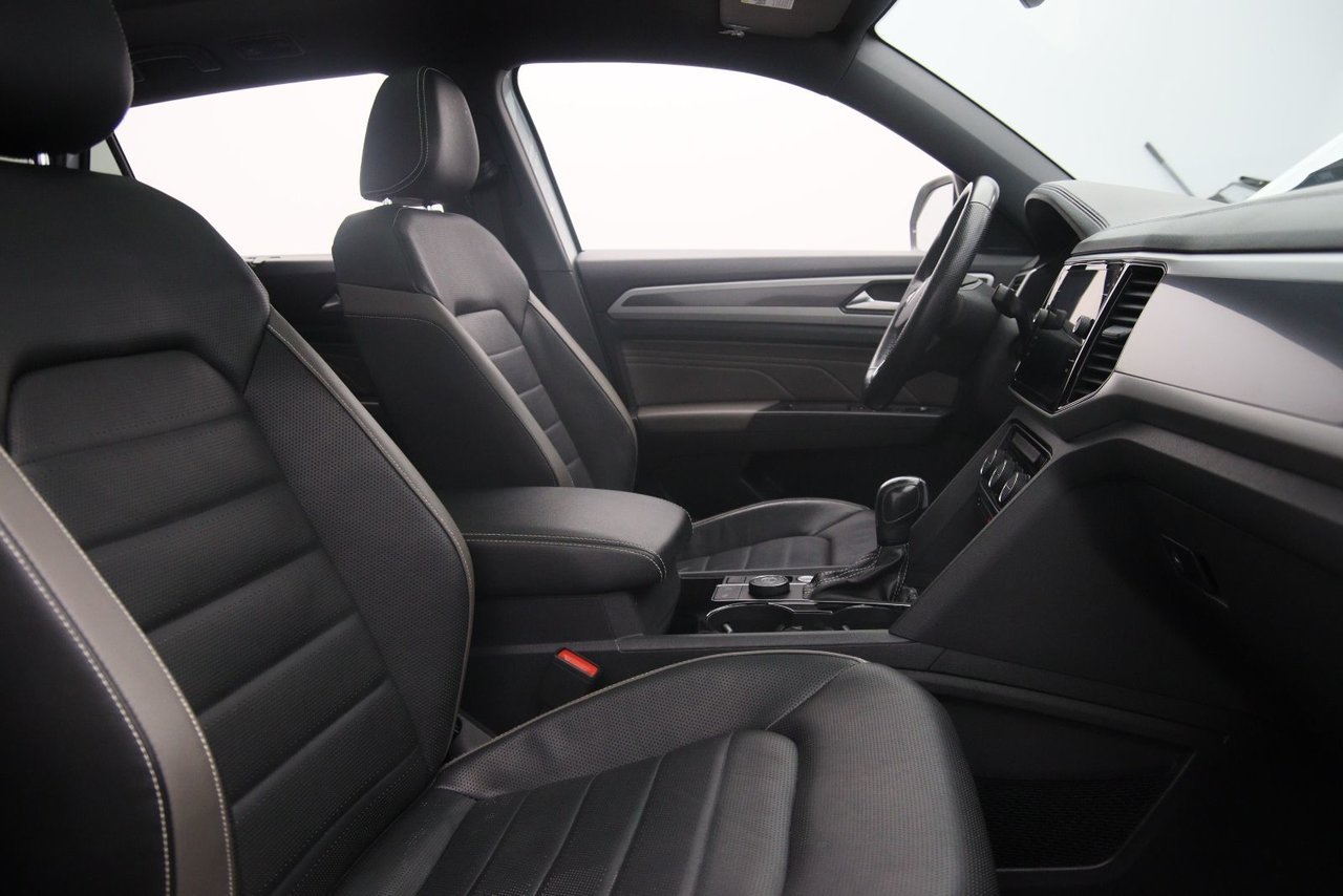 Volkswagen Atlas Cross Sport NIV 1V2FC2CA8NC204308 2022 Blanc Chicoutimi - photo #16