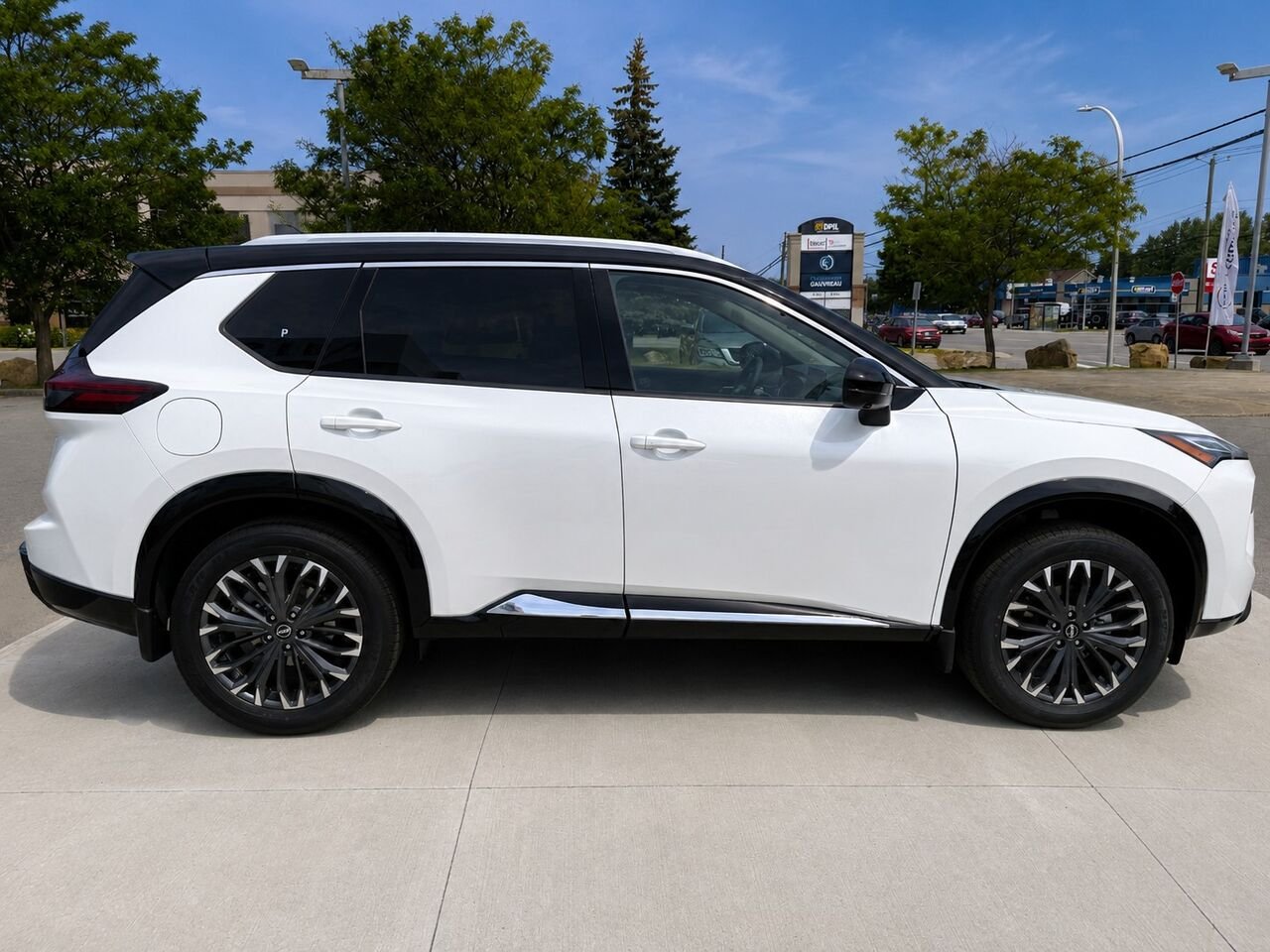 NISSAN Rogue ROGUE PLATINE 2026 Blanc Everest triple couche deux tons Châteauguay - photo #7