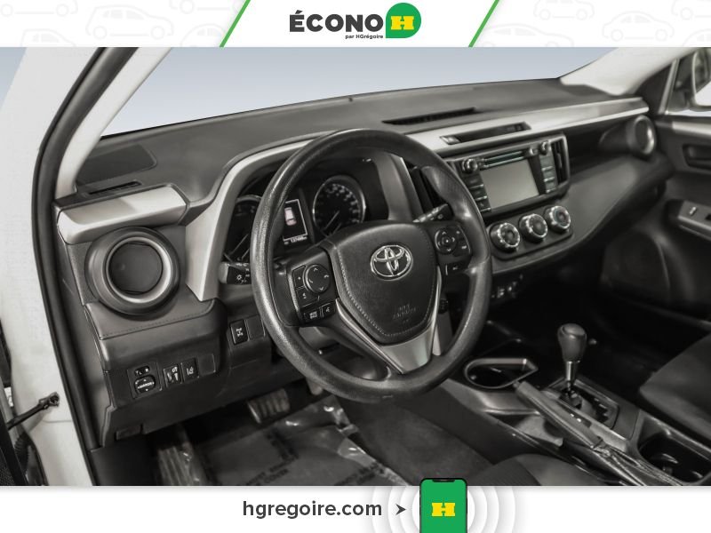 2017 Toyota Rav 4 White Blainville - photo #21