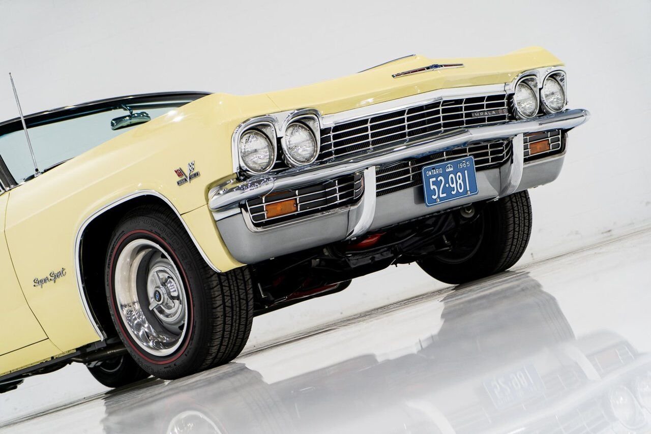 1965 Chevrolet Impala SS *PRIX EN USD* 396/325HP 4spd frame off restoration Yellow Montreal - photo #63