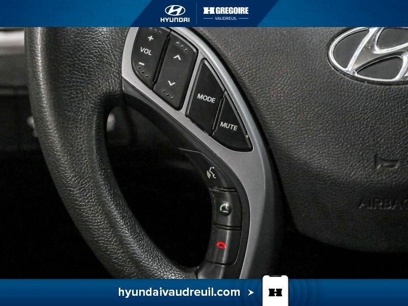 2016 Hyundai Elantra White Laval - photo #20