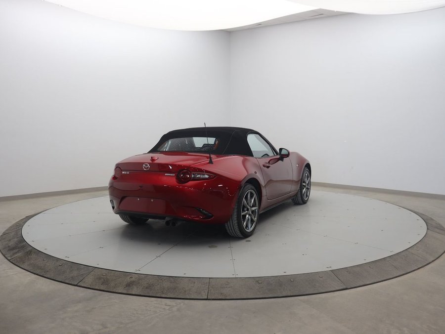2023 Mazda MX-5 2023 Red