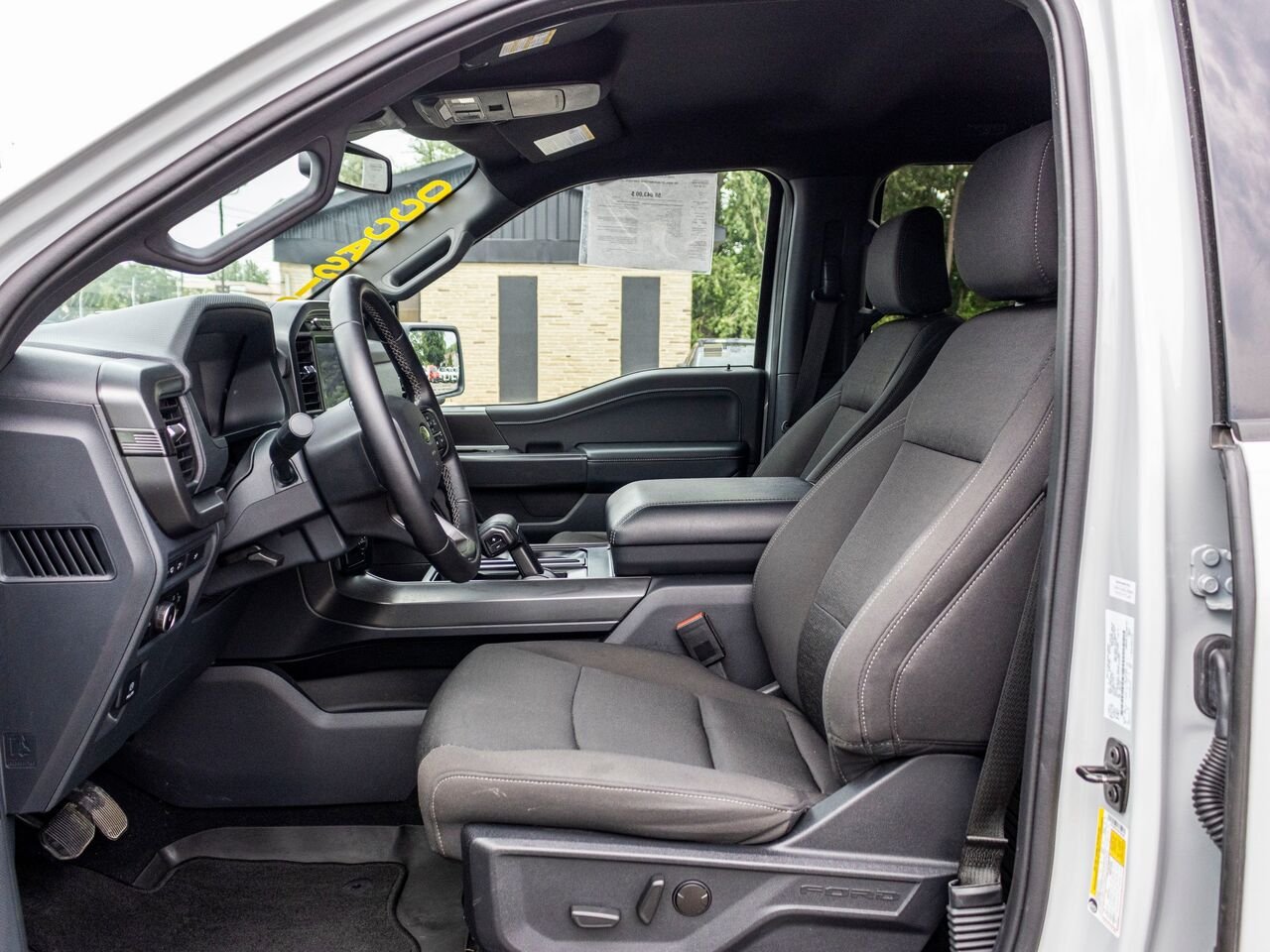 2024 Ford F-150 XLT cabine SuperCrew 4RM caisse de 5,5 pi Grey Châteauguay - photo #25