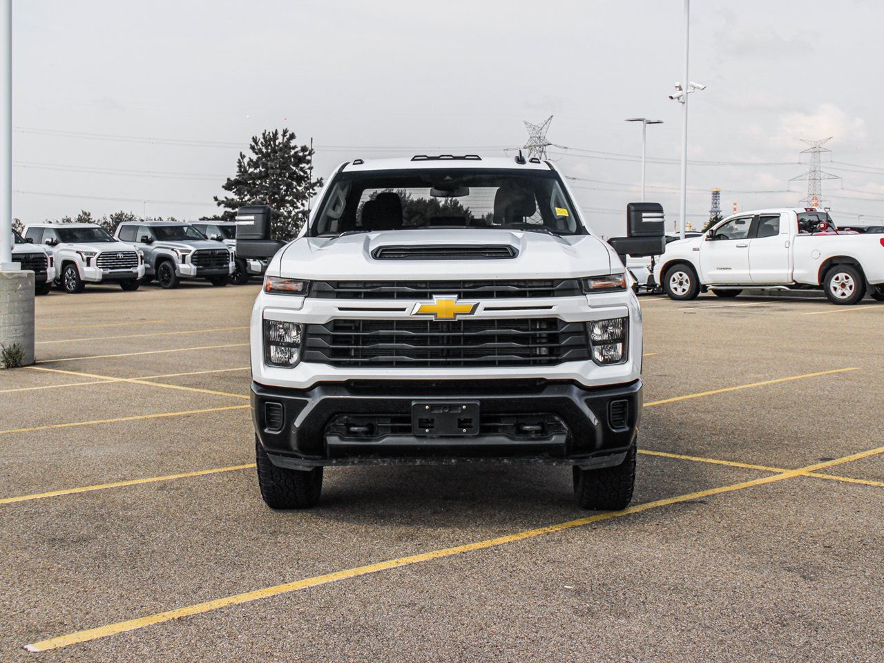 2024 Chevrolet Silverado 2500HD 4WD Crew Cab 159 Custom White Sherwood Park - photo #2