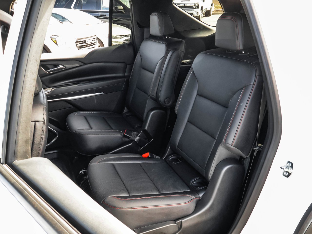2026 Chevrolet Traverse AWD 4dr Z71 White Sherwood Park - photo #15