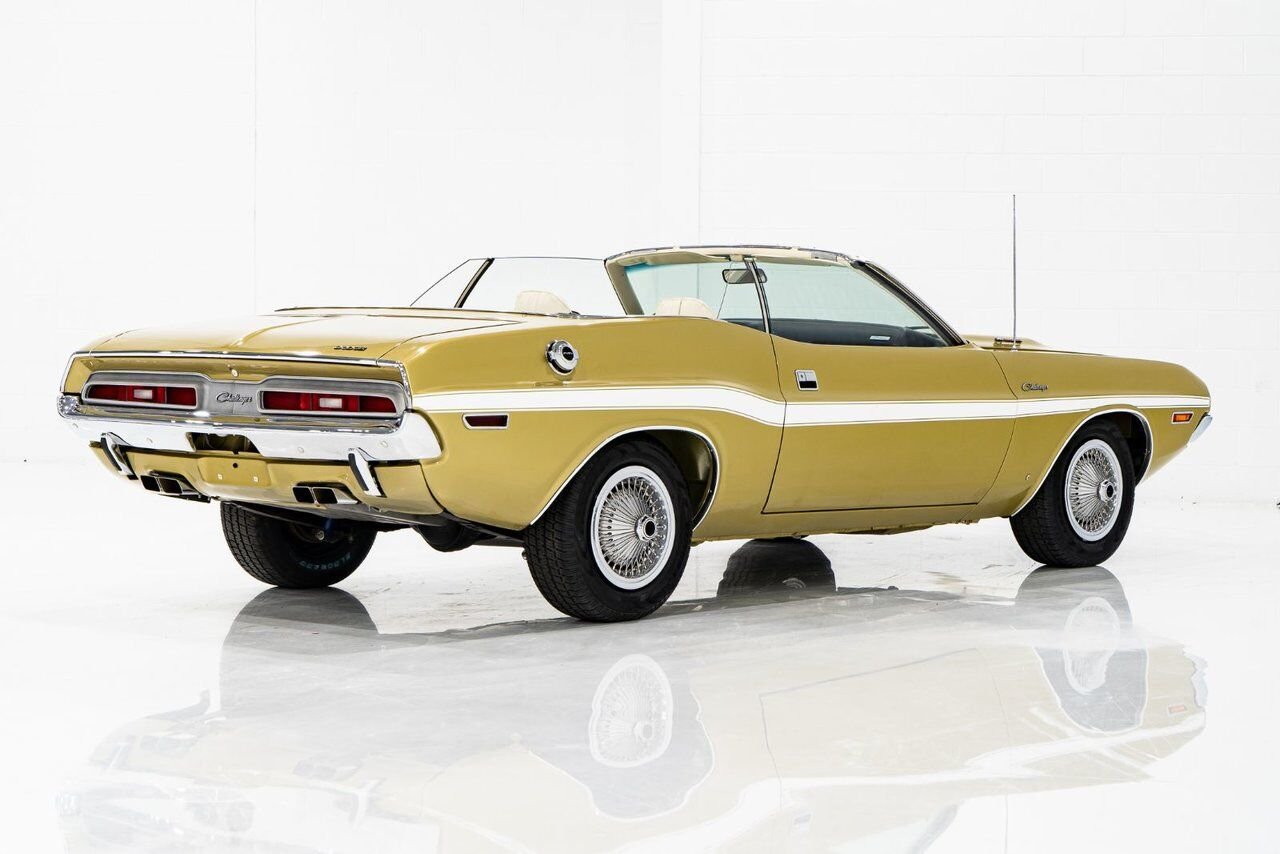 Dodge Challenger *PRIX EN USD* Convertible Fully restored to desirable specifications 1971 Or Montréal - photo #61