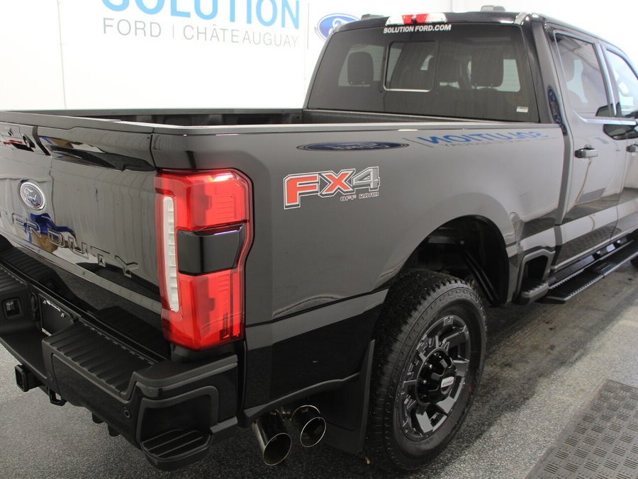Ford Super Duty F-250 SRW 2024 Noir agate métallisé
