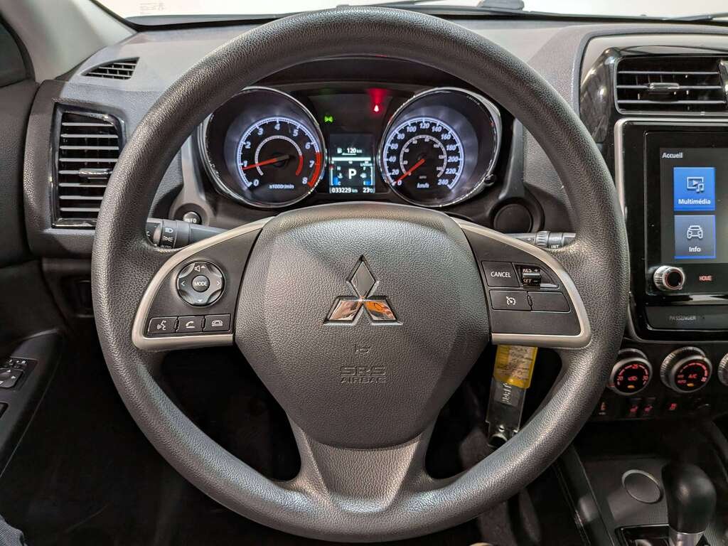 2023 Mitsubishi RVR ES FWD White Val-David - photo #15
