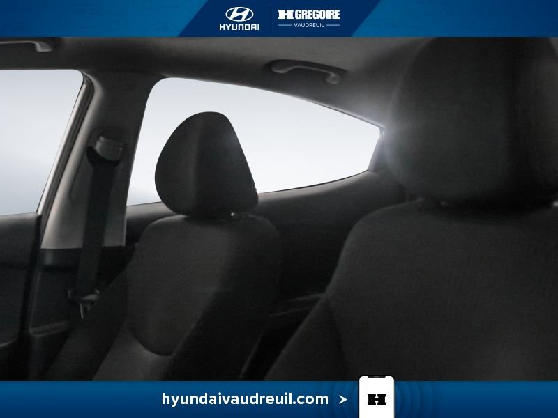 2016 Hyundai Elantra White Laval - photo #13