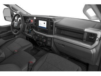 Ford Super Duty F-350 à roues arrière jumelées XL