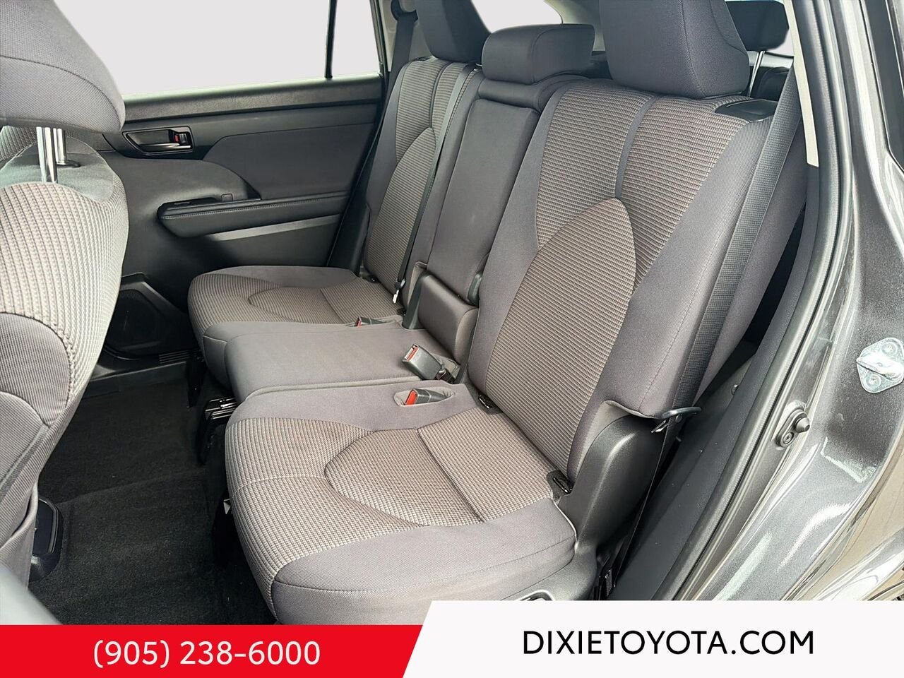 2023 Toyota Highlander LE AWD / CLEAN CARFAX / HEATED SEATS / TOYOTA SAFETY SENSE / CARPLAY AND ANDROID AUTO Magnetic Grey Metallic Mississauga - photo #18