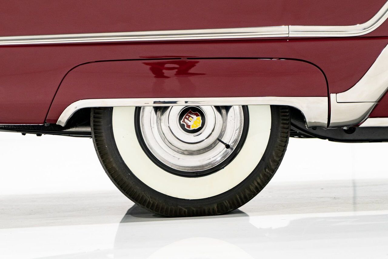 1953 Oldsmobile 98 PRIX EN USD | Convertible Beautifully Presented from complete Restoration Red Montreal - photo #81