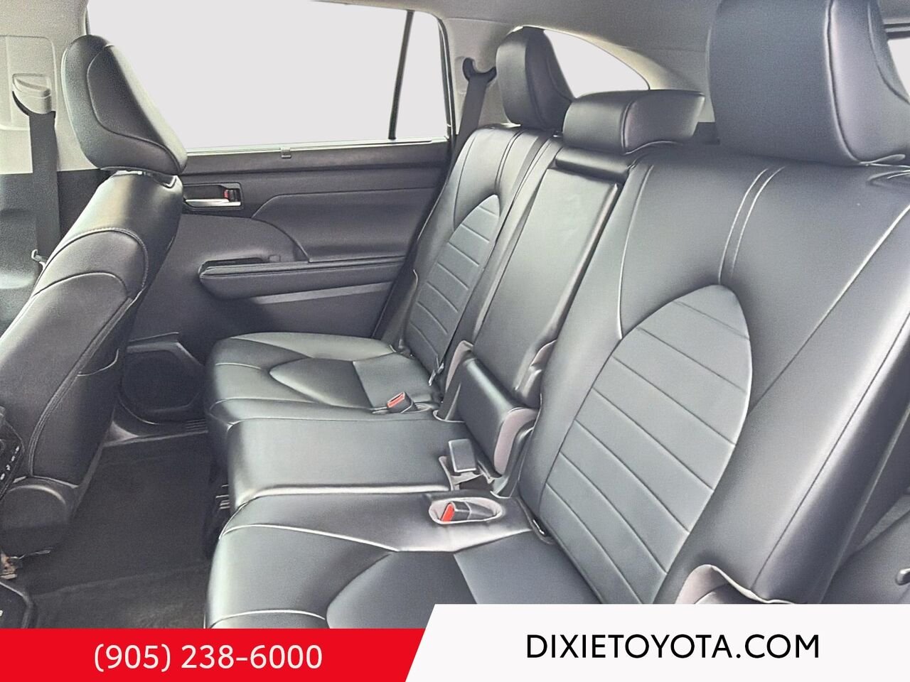 2023 Toyota Highlander XLE AWD / HEATED SEATS / MOONROOF / ALLOY WHEELS / CARPLAY AND ANDROID AUTO Magnetic Grey Metallic Mississauga - photo #19