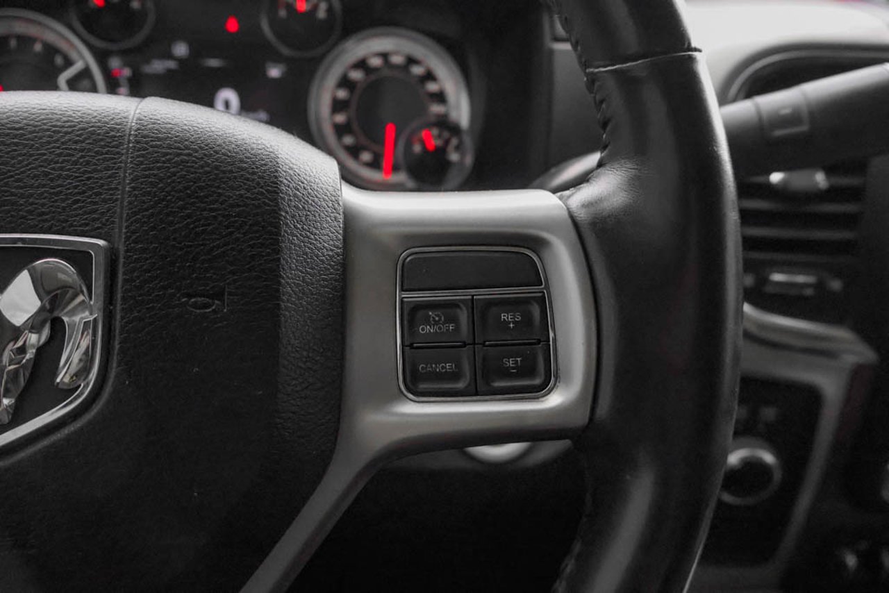 2013 Ram 3500 4WD Crew Cab 149 Laramie White Sherwood Park - photo #20