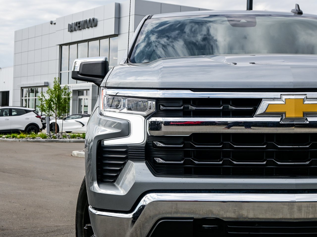 2025 Chevrolet Silverado 1500 4WD Crew Cab 147 LT Grey Sherwood Park - photo #4