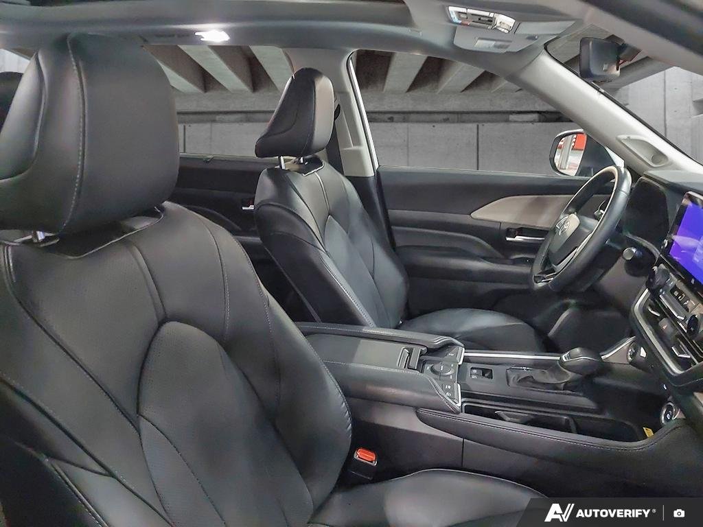 2025 Toyota Grand Highlander 2602009A | Hybrid Limited Wind Chill Pearl Edmonton - photo #21