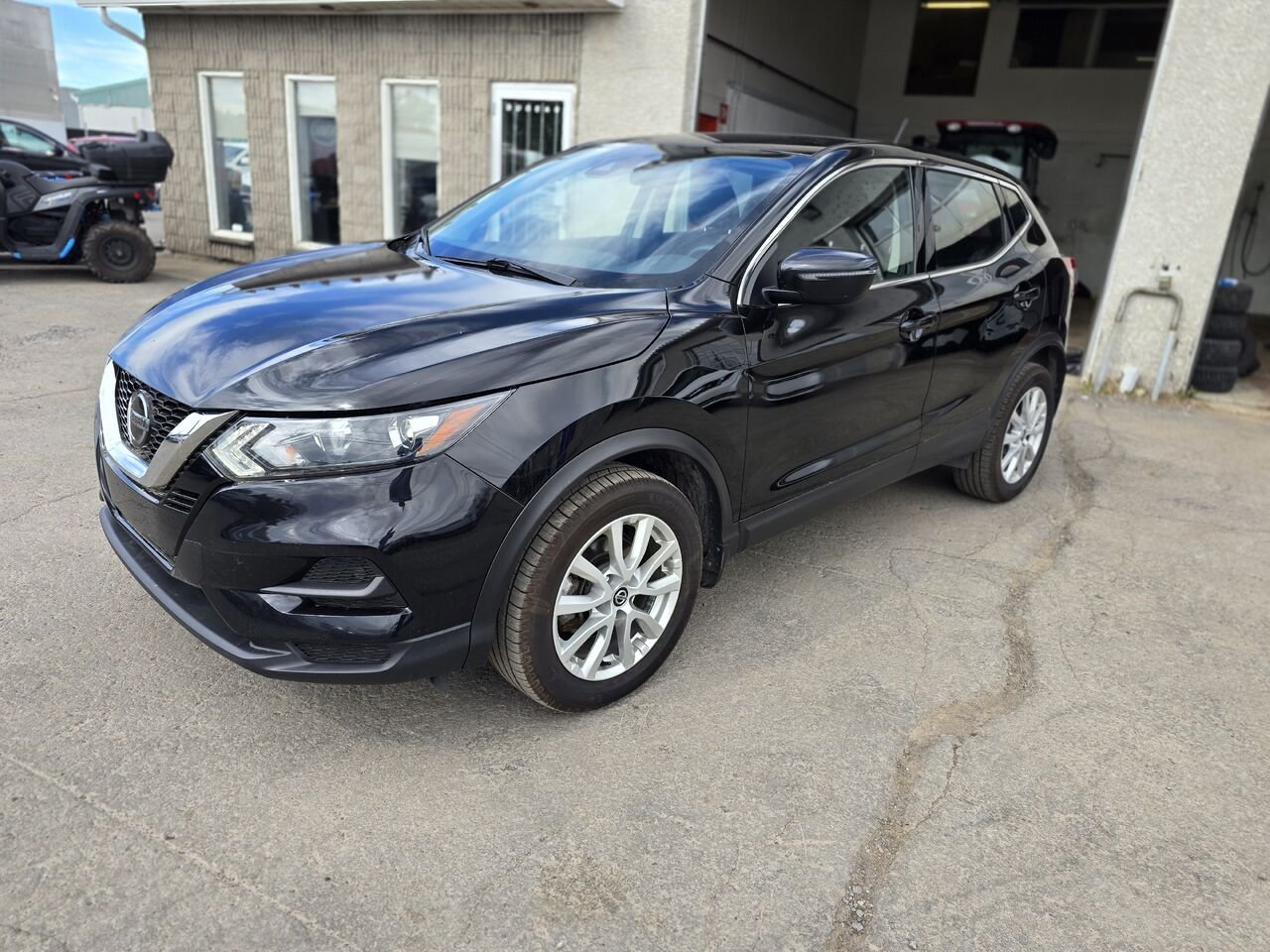 2022 Nissan Qashqai Black  - photo #1