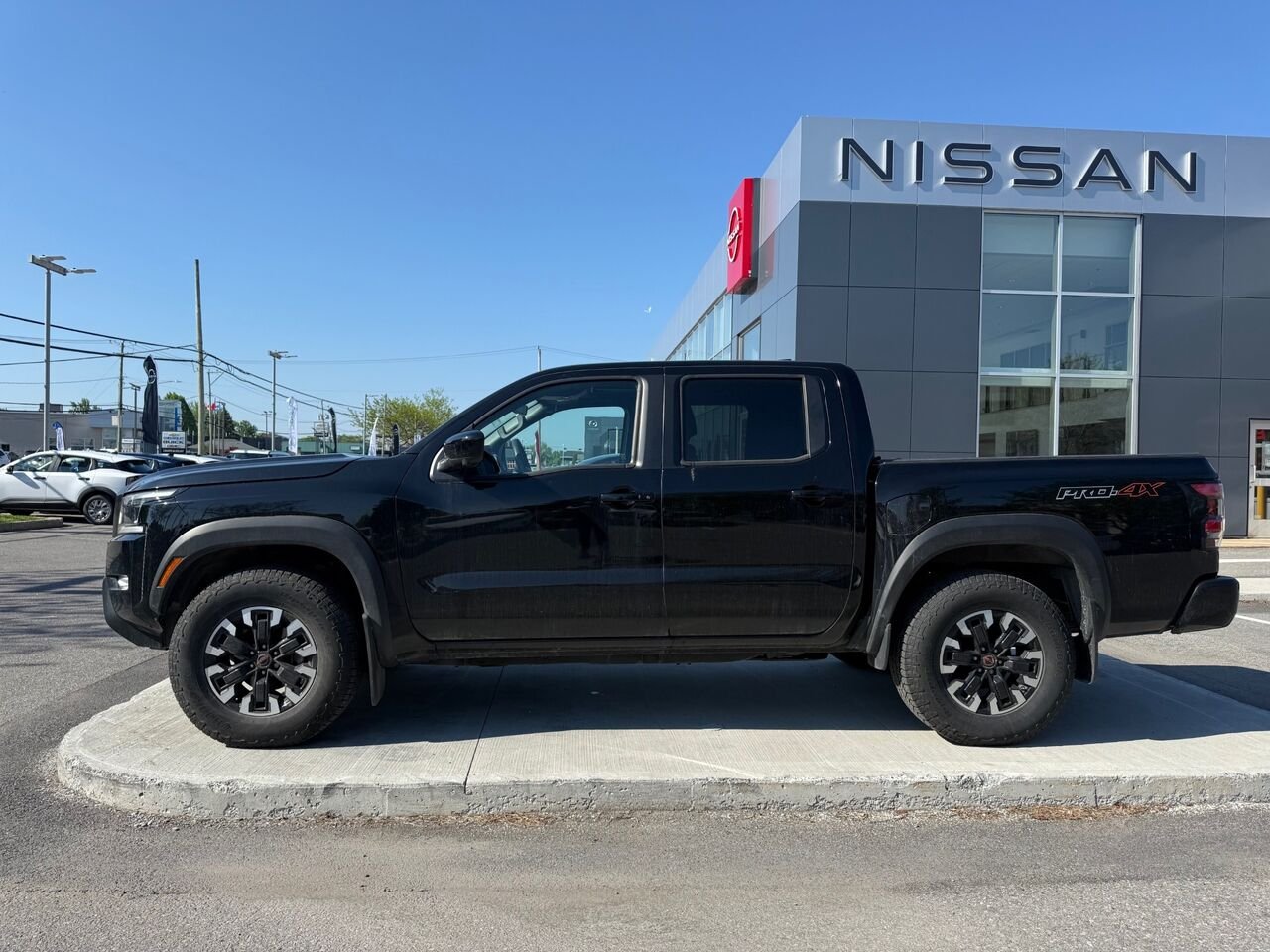 Nissan Frontier PRO-4X LUXURY | JAMAIS ACCIDENTÉ✅ 2024 Noir Châteauguay - photo #1